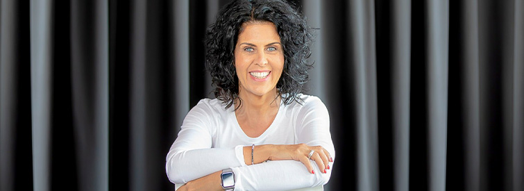 Alexandra Koblra Wallpaper Left 512 BANNER